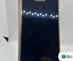 Smartfon Samsung Galaxy J3 1,5 GB / 8 GB